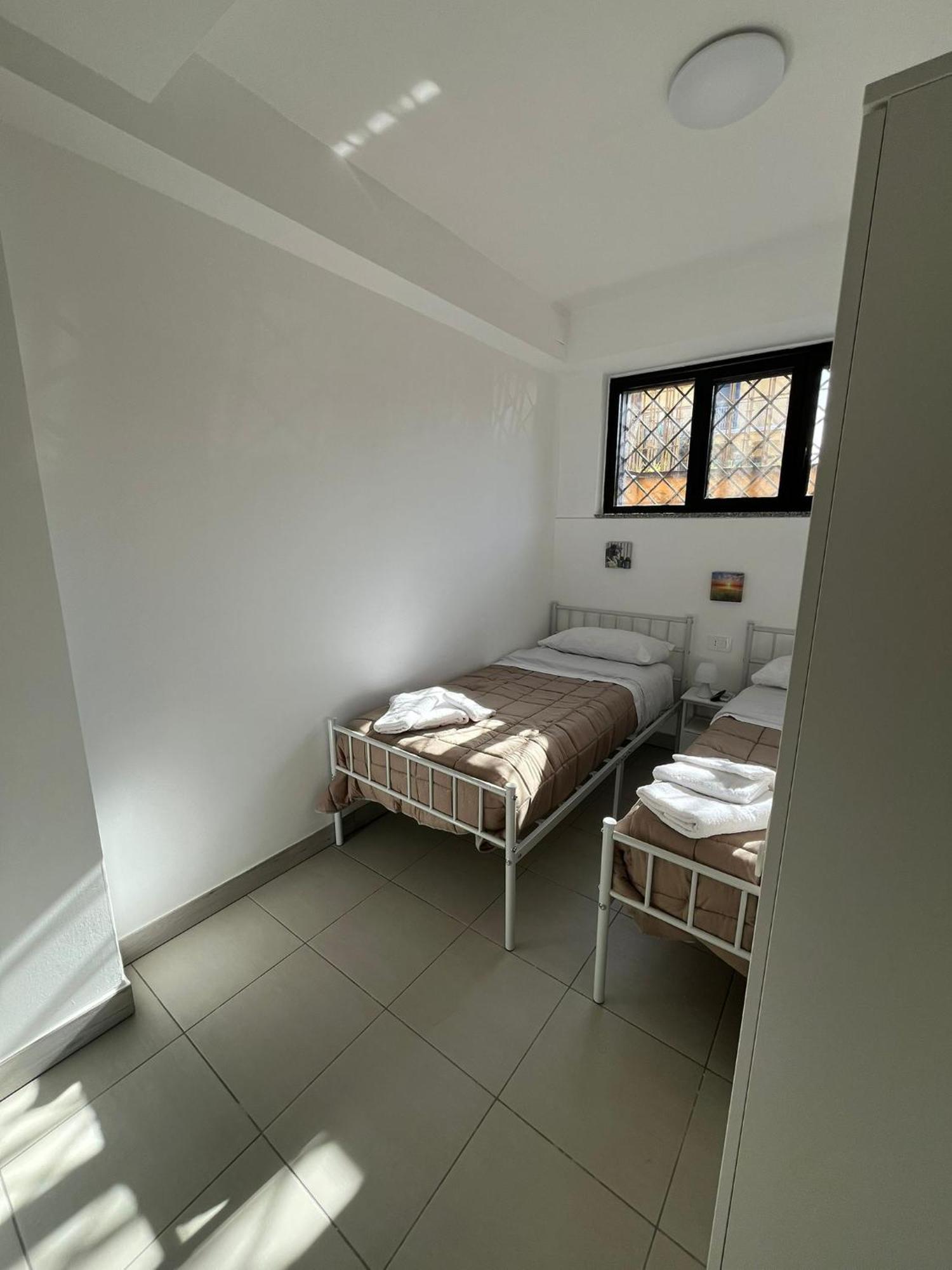 Aurora Rooms Pomigliano d'Arco Exterior foto